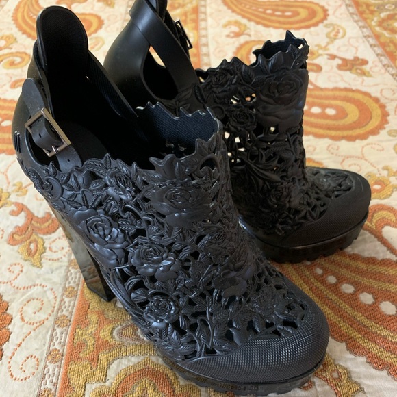 Melissa Shoes - Melissa X Alexandre Herchcovitch Flower Boot Sz 39